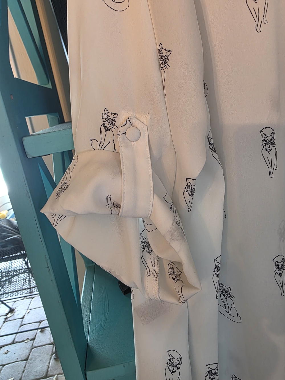 Torrid White Cat Print Split Neck Blouse - Picture 3 of 3